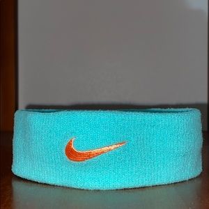 Nike headband